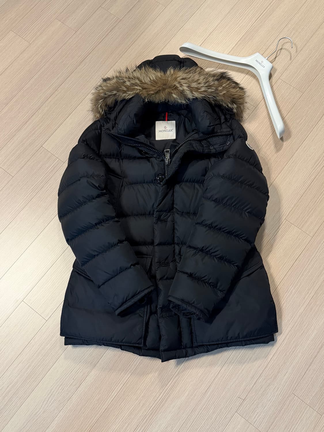 {당일 발송/4size} 몽클레어 클루니 Cluny 블랙 패딩 (리얼퍼) 상품이미지1