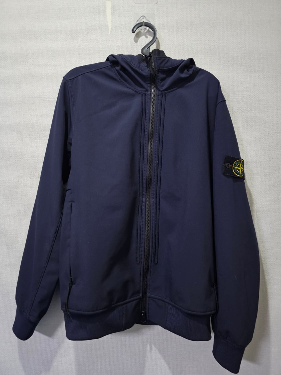 정품 22SS 스톤아일랜드 소프트 쉘 후드 자켓 90/S 상품이미지1