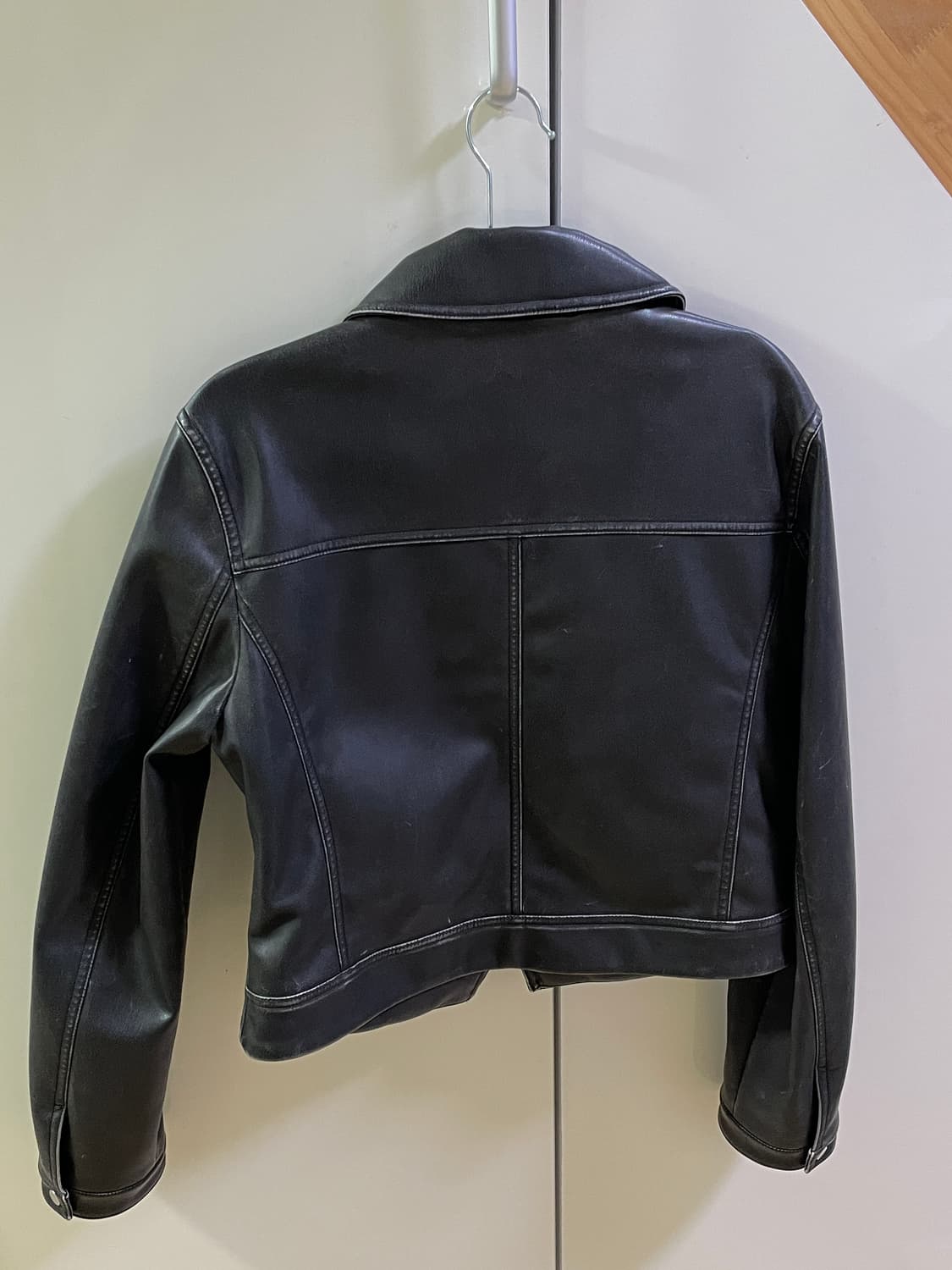 인사일런스 워시드 에코 레더 점퍼 상품이미지2