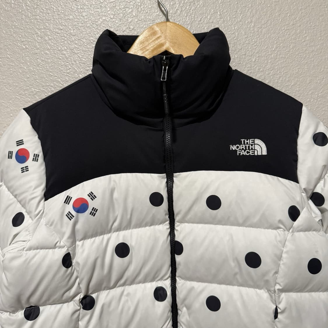 18FW 노스페이스 평창 스페셜 에디션 구스다운 패딩 화이트 상품이미지2