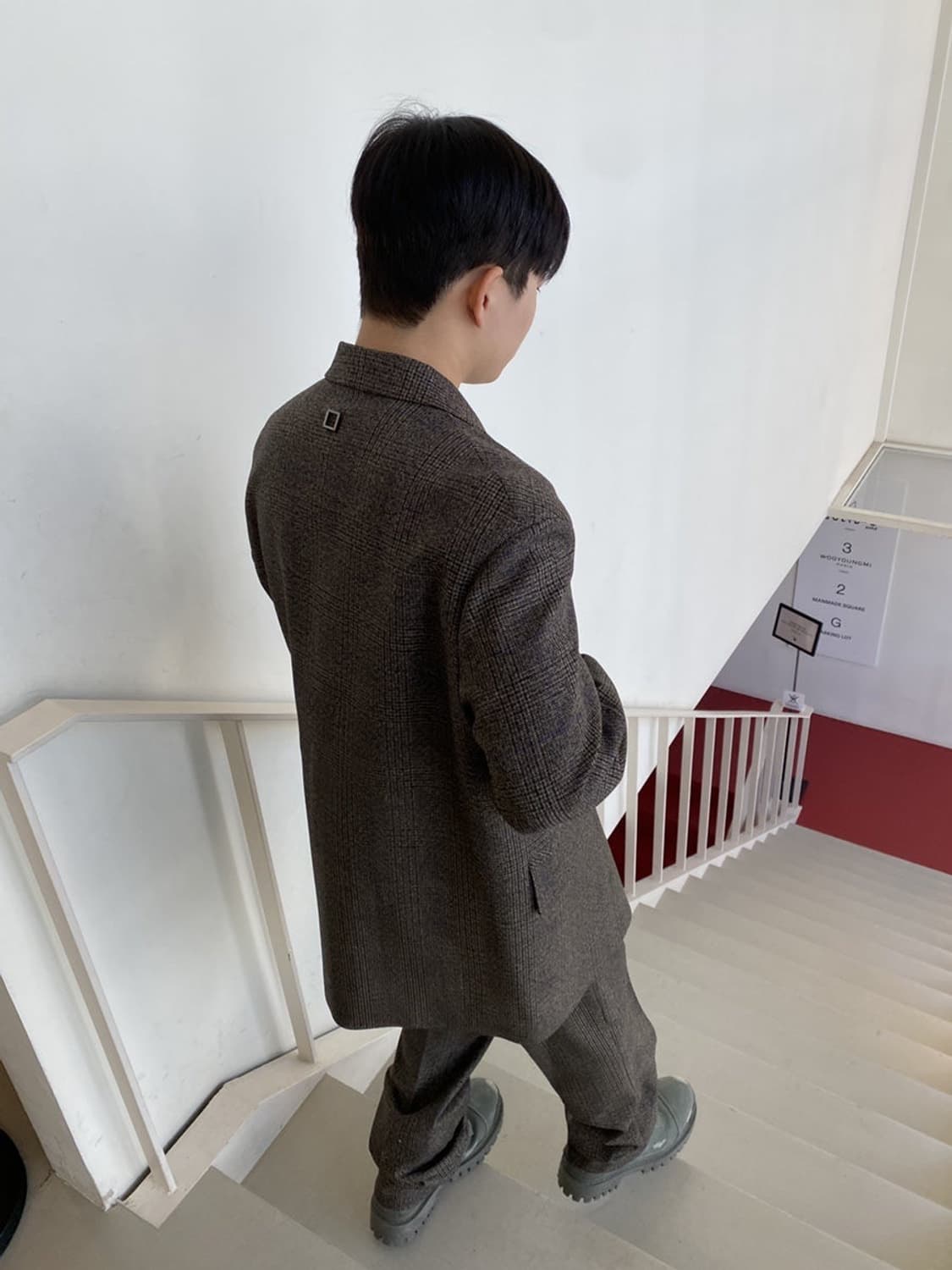 우영미 22fw 메인체크 셋업 브라운 50, 50 상품이미지3