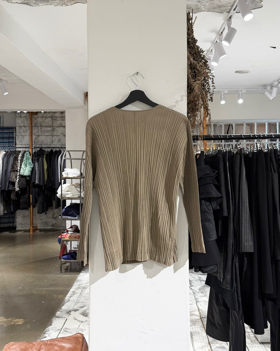 플리츠 플리즈 카키 폴딩 슬리브 펀칭 브이넥 자켓 상품이미지7