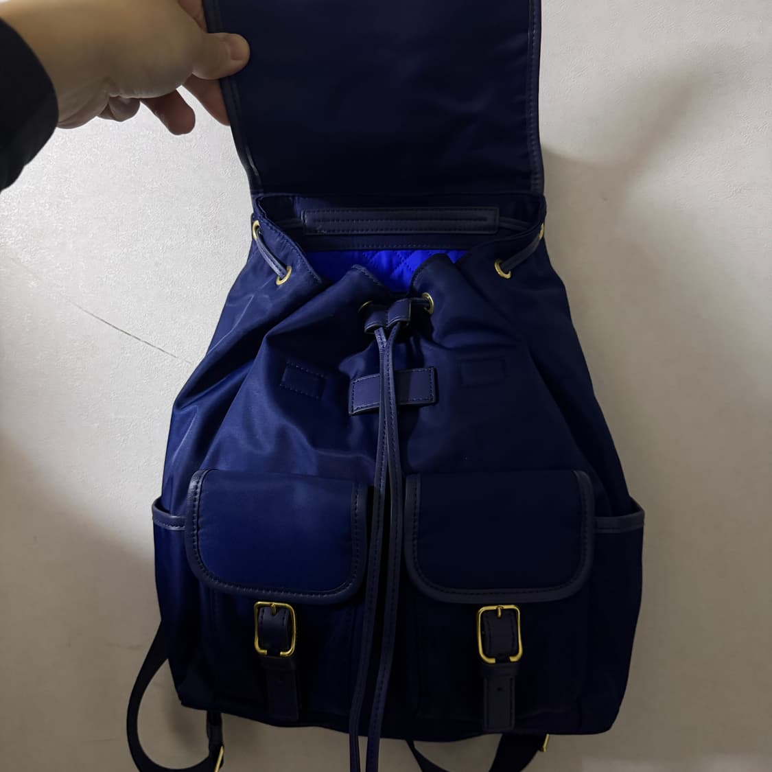 토리버치 나일론 투포켓 백팩 블루 상품이미지4