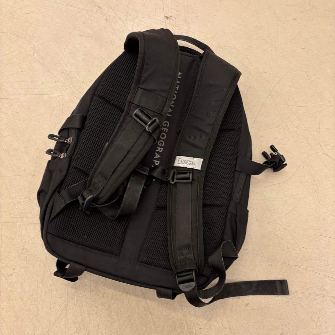 내셔널지오그래픽 빅로고 백팩 상품이미지3