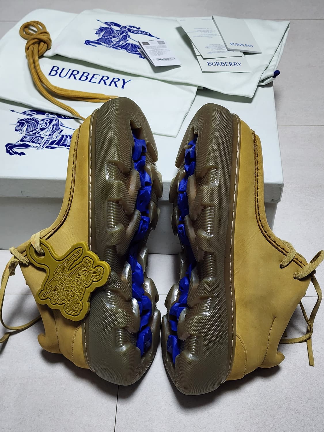 40) 버버리 누벅 크리퍼 슈즈 - 마닐라 상품이미지4