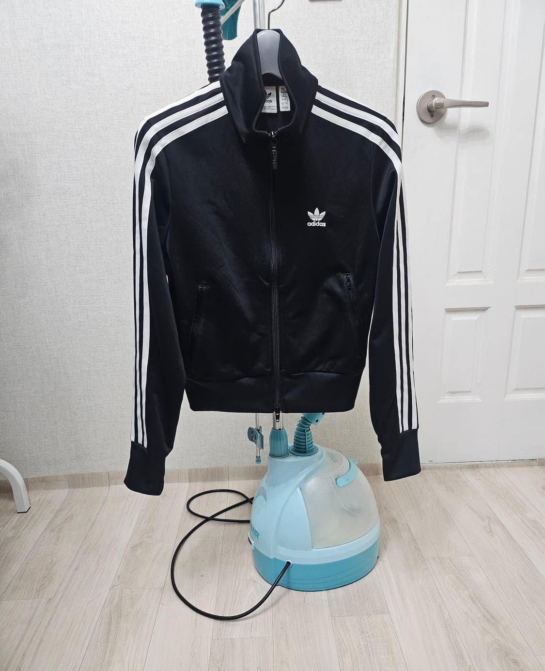 (90)S☆우주매물☆ 아디다스 파이어버드 제니2중지퍼 [검흰] 트랙탑져지 상품이미지2