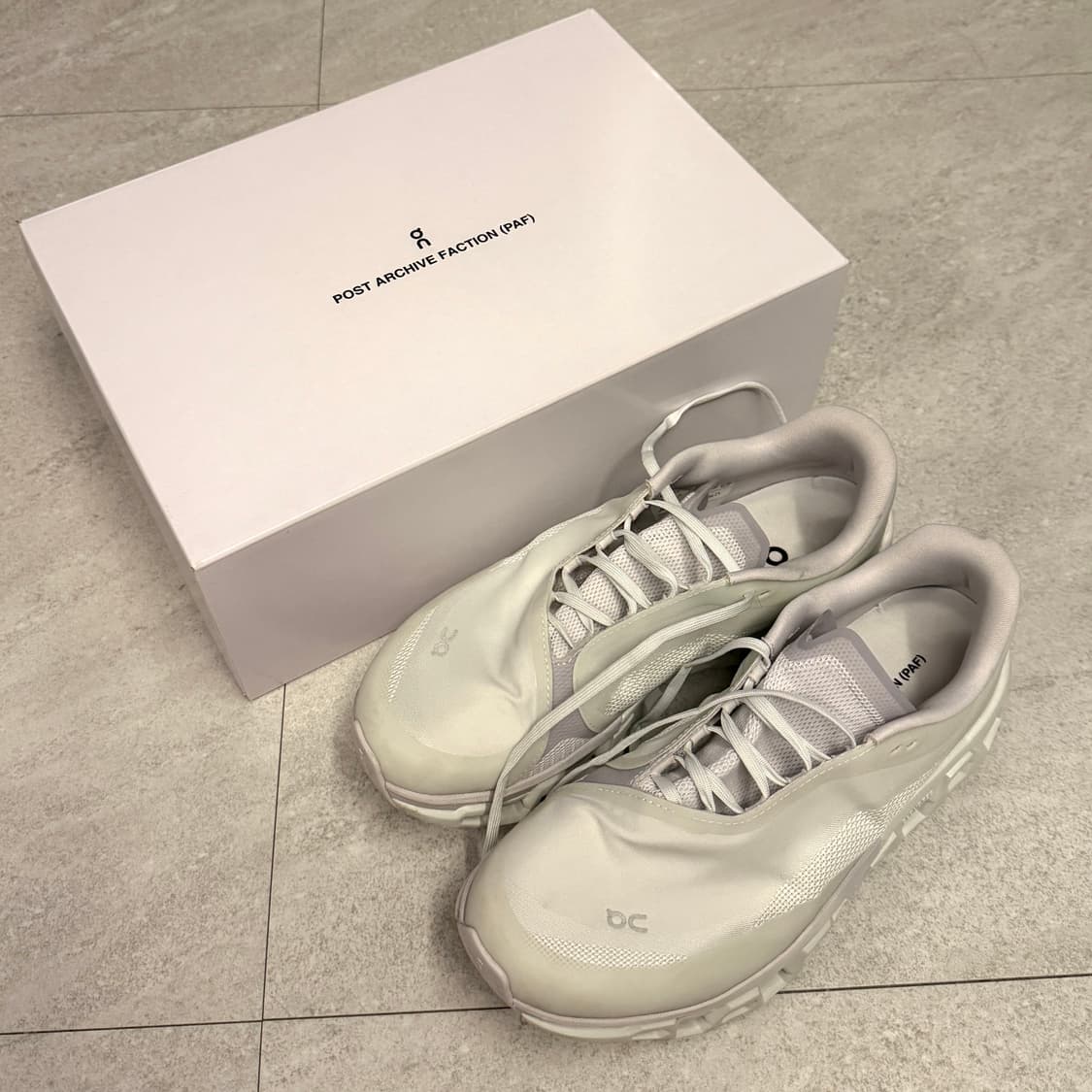 온러닝 포스트아카이브팩션(파프) 270사이즈 베이퍼프로스트 상품이미지1