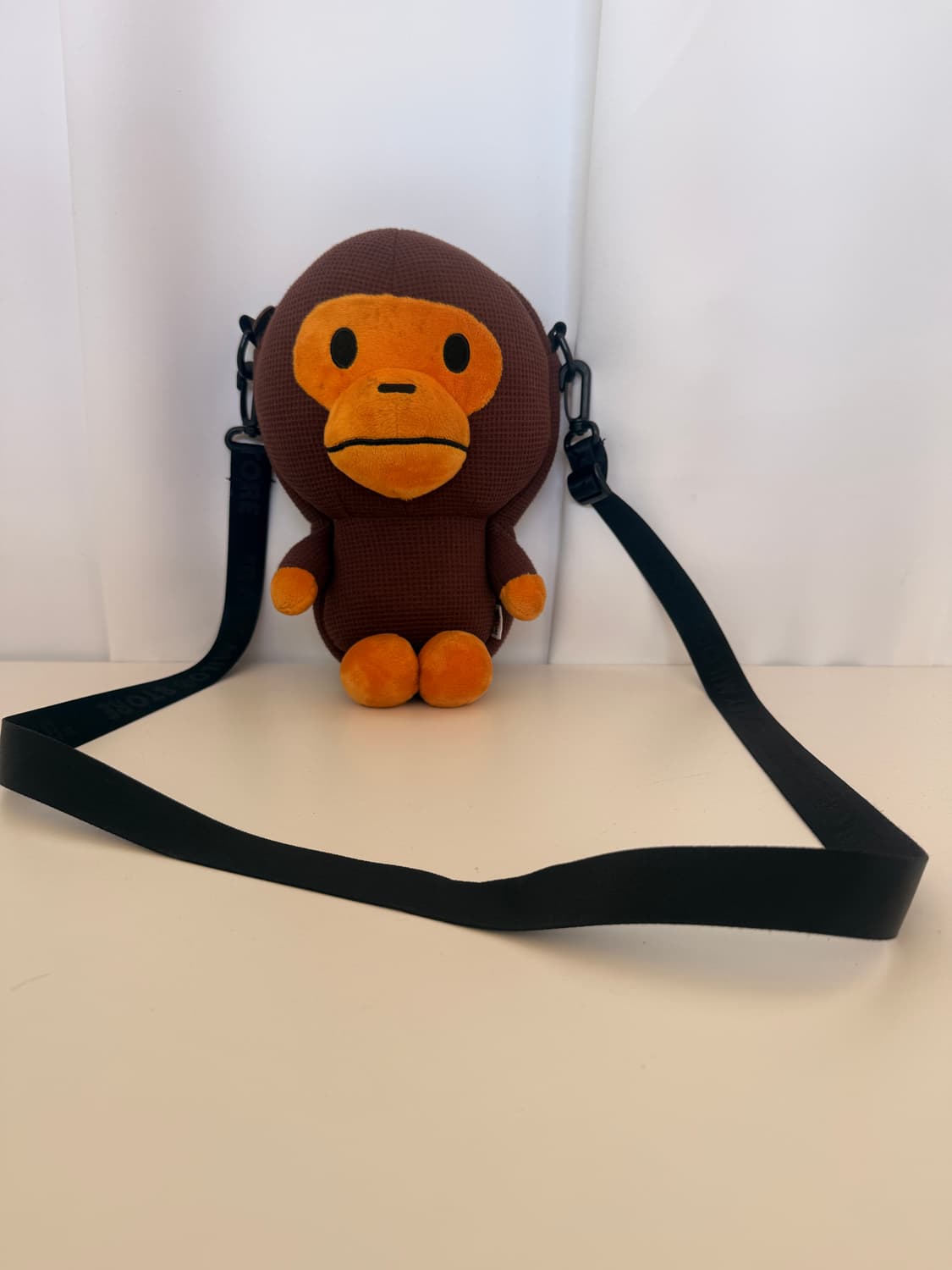  베이프(BAPE)  베이비 마일로 플러시 모바일 백  상품이미지1