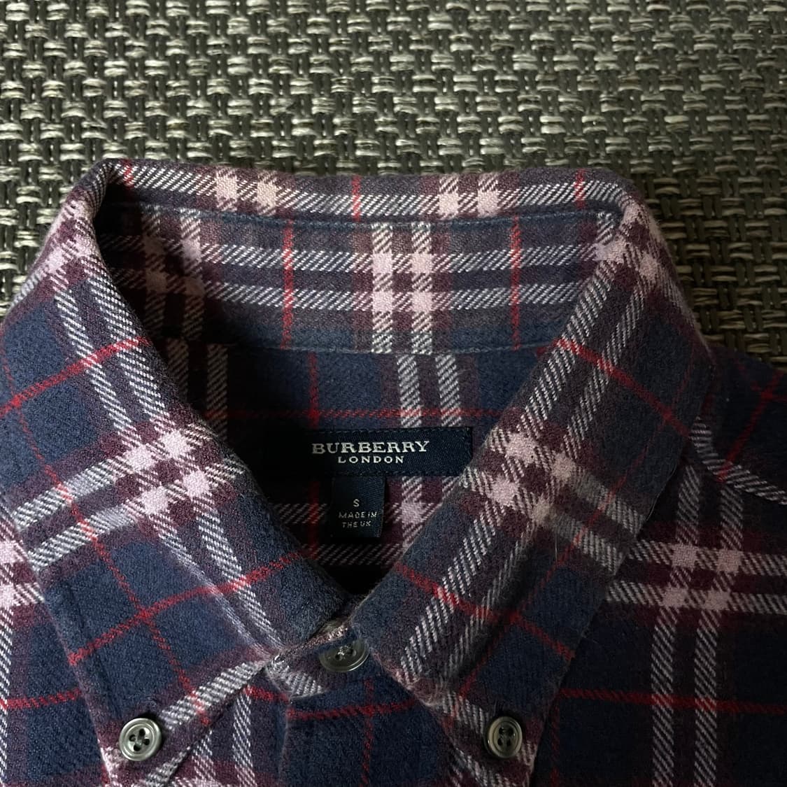 버버리 딥퍼플 네이비 체크 원포켓 긴팔 셔츠 S 상품이미지5