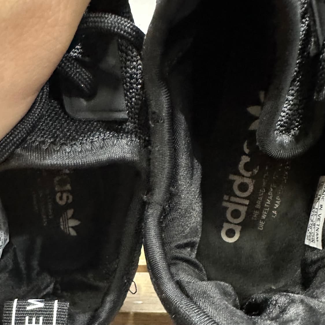 270) 아디다스 운동화 남성 남자 신발 NMD R1 블랙 상품이미지8