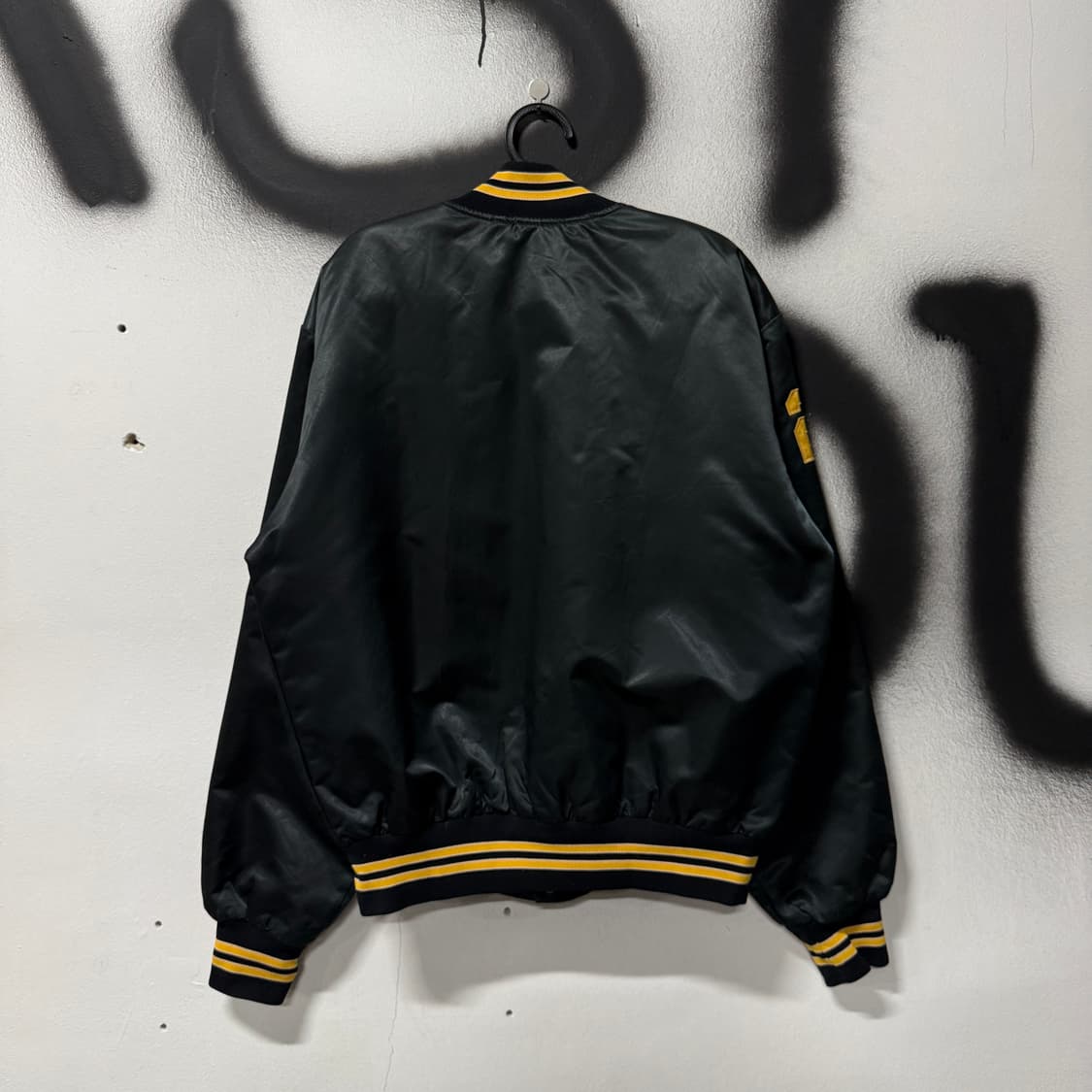 VTG USA 빈티지 올드스쿨 배색 빅 패치 사틴 바시티 자켓 상품이미지2