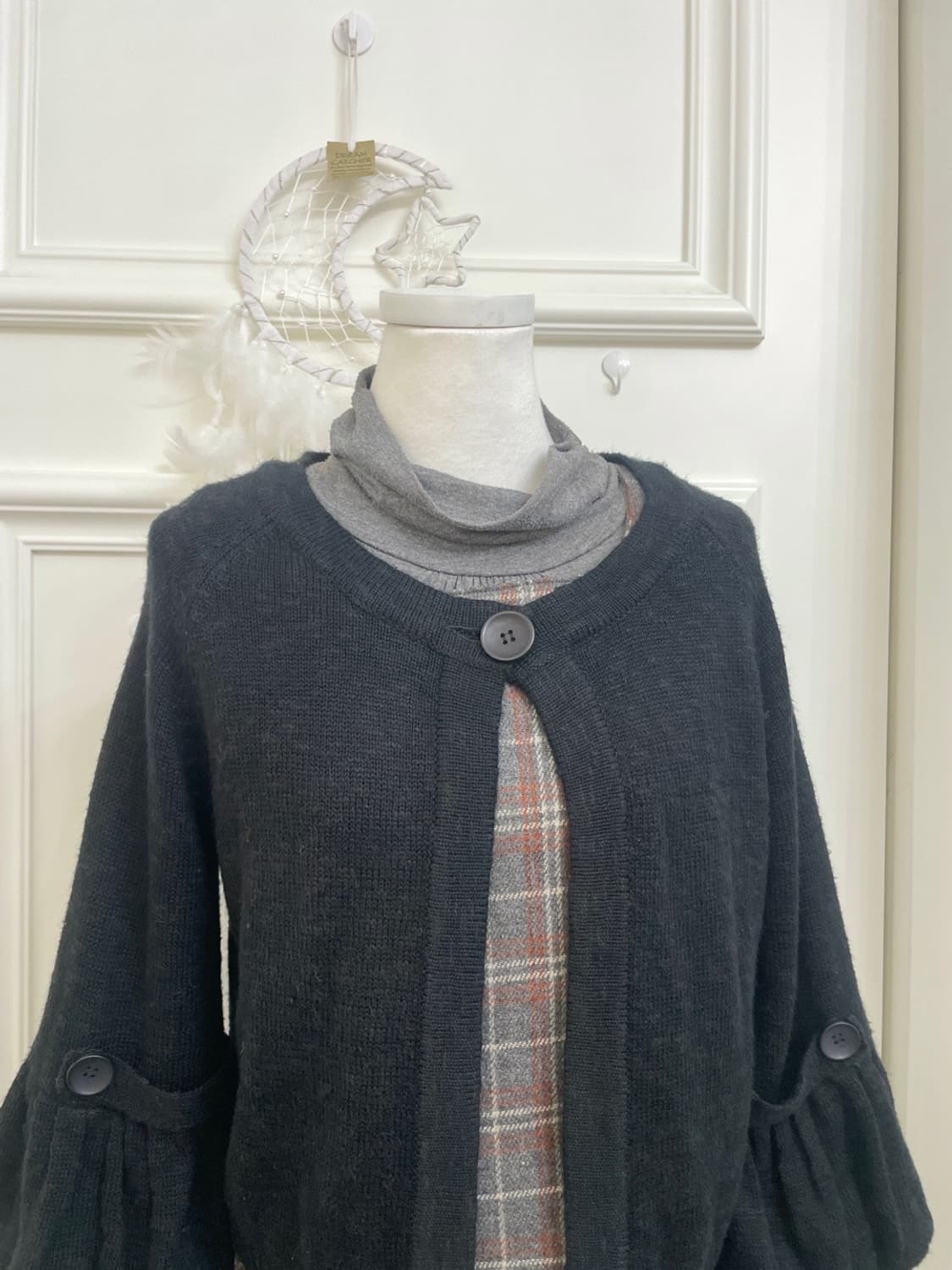 black button point sleeve flare cardigan 상품이미지6