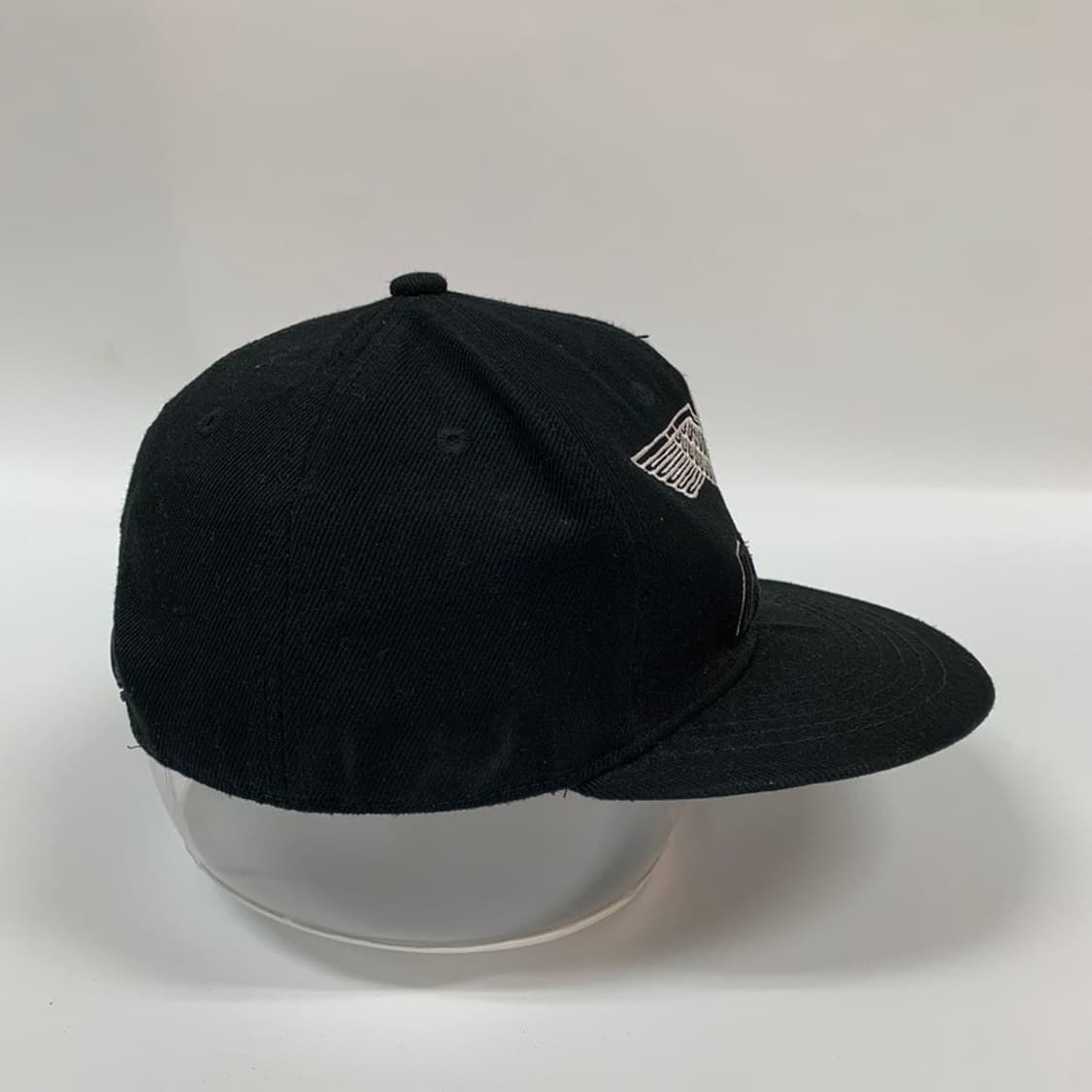 보이런던 시그니처 이글 자수 블랙 스냅백 상품이미지4