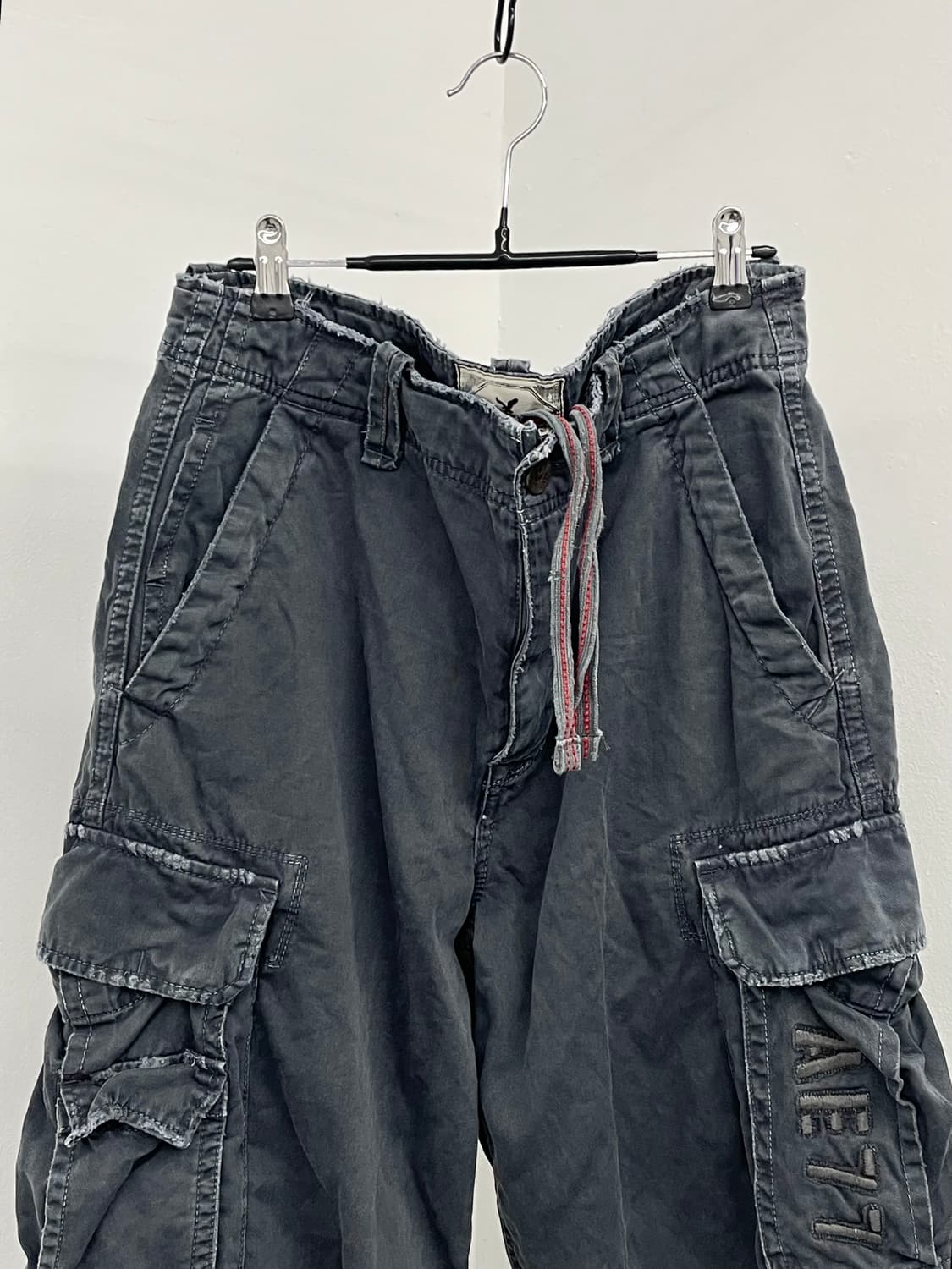 아메리칸이글 네이비 자수 버뮤다 팬츠 상품이미지5