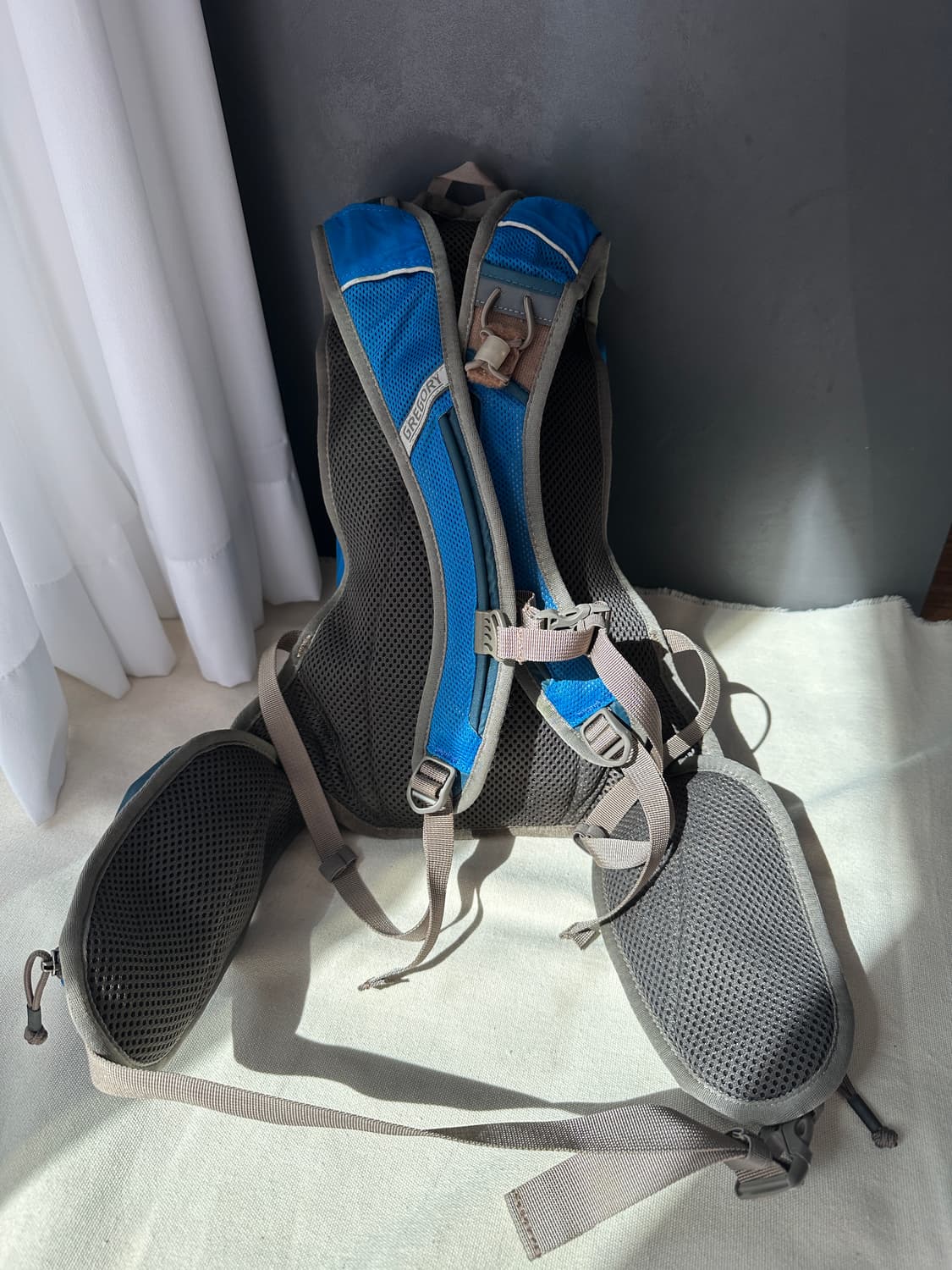 그레고리 디아블로 등산 트레일 하이킹 백팩 블루그레이 6L 상품이미지2