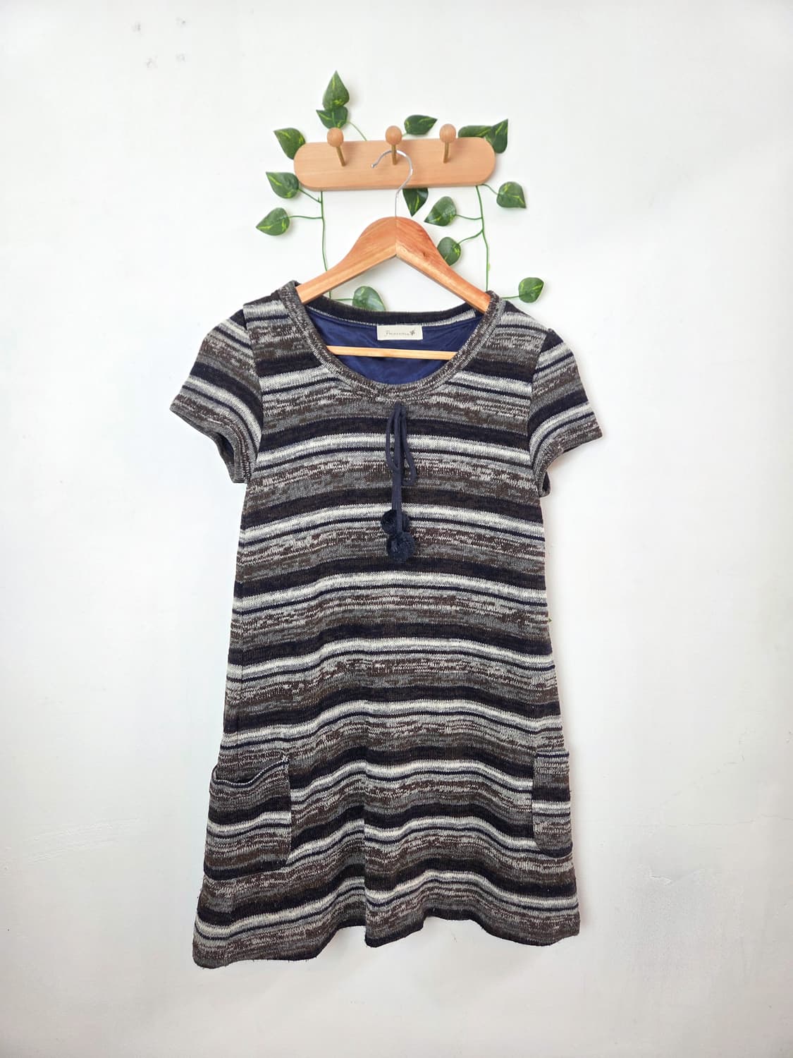 폼폼 패턴 니트 원피스 상품이미지1