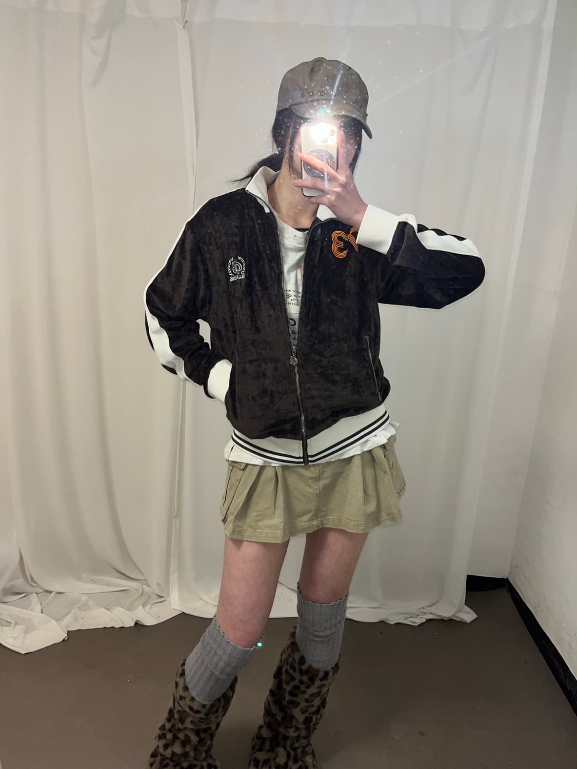 Y2K 브라운 벨벳 집업  상품이미지4