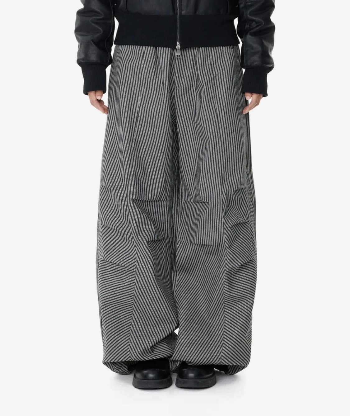 아캄 Knee Pin-tuck Stripe Denim Pants(2) 상품이미지1