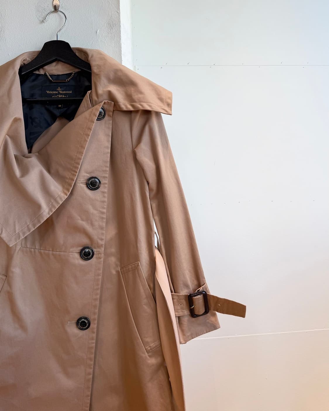 비비안 웨스트우드 브라운 벨티드 트렌치 코트  상품이미지5