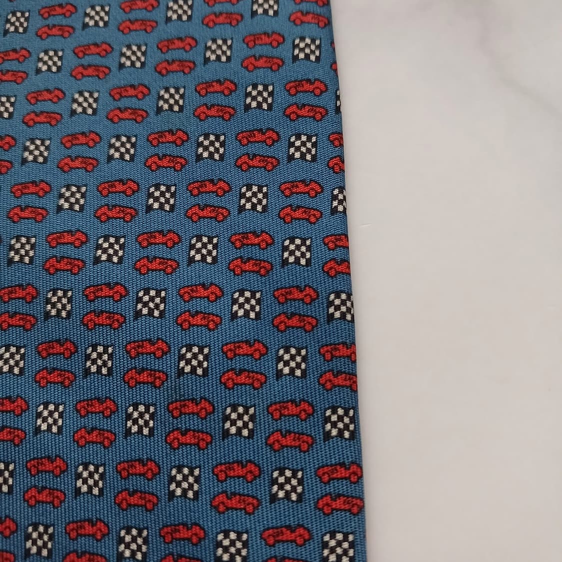 페라가모 실크 블루 체커보드 패턴 넥타이 9.9cm B등급 A18525
 상품이미지8