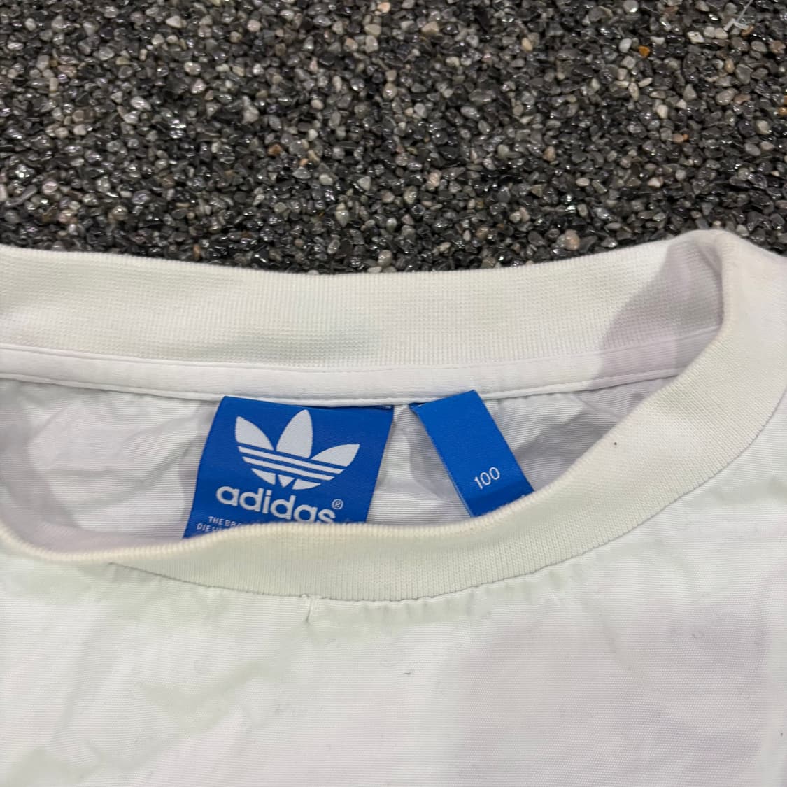 아디다스 아일랜드 클럽 빅로고 맨투맨 상품이미지4