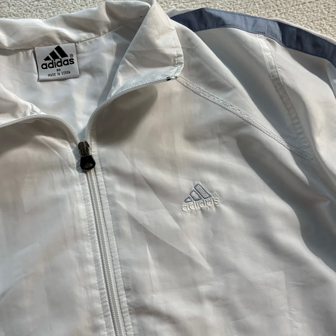 아디다스 유일매물 대장 올드스쿨 시나모롤깔 화이트 바람막이 상품이미지2