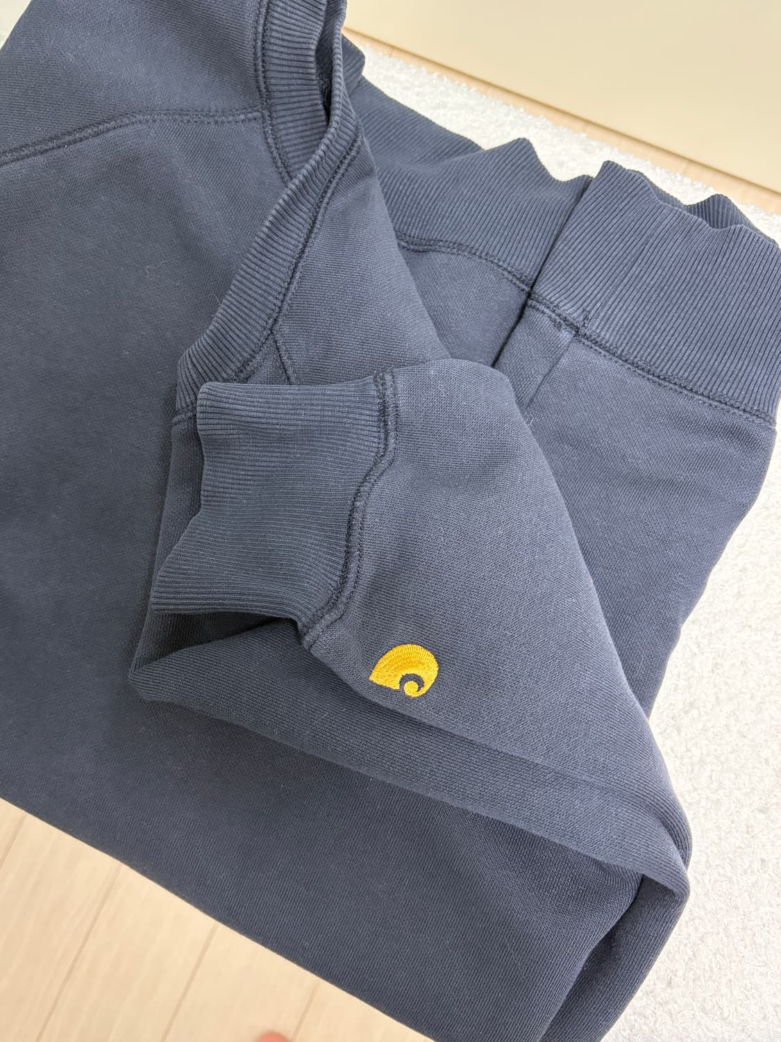 (L) 칼하트 WIP 암로고 스웻셔츠 상품이미지4