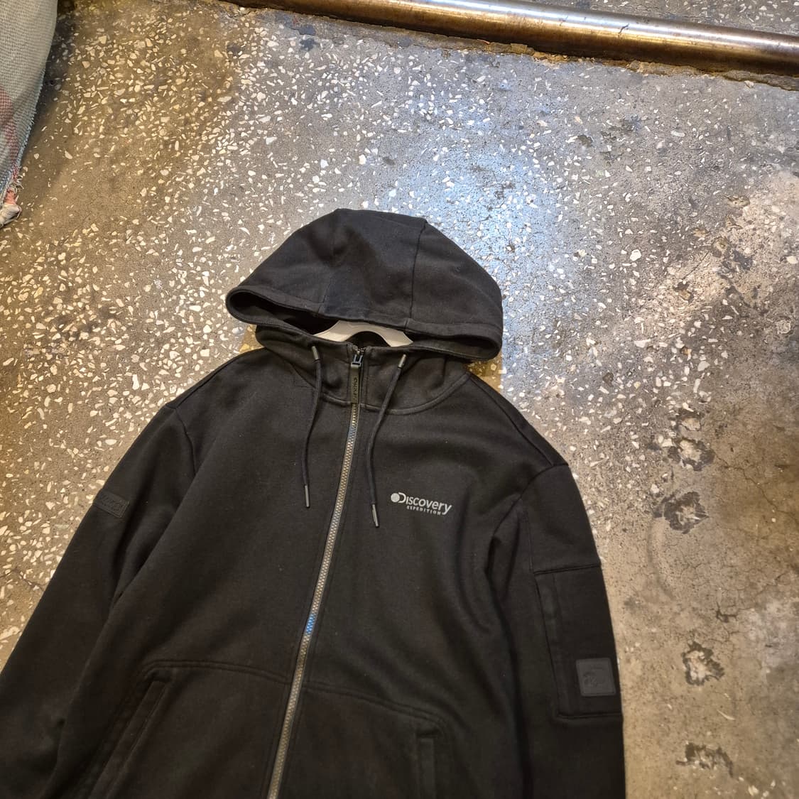 100 디스커버리 블랙 후드집업  상품이미지6