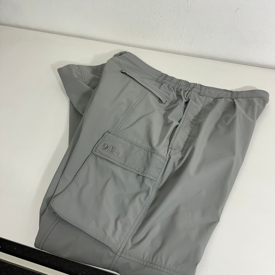 XL 34 피엘라벤 그레이 레귤러핏 파라슈트 밴딩 나일론팬츠 상품이미지1