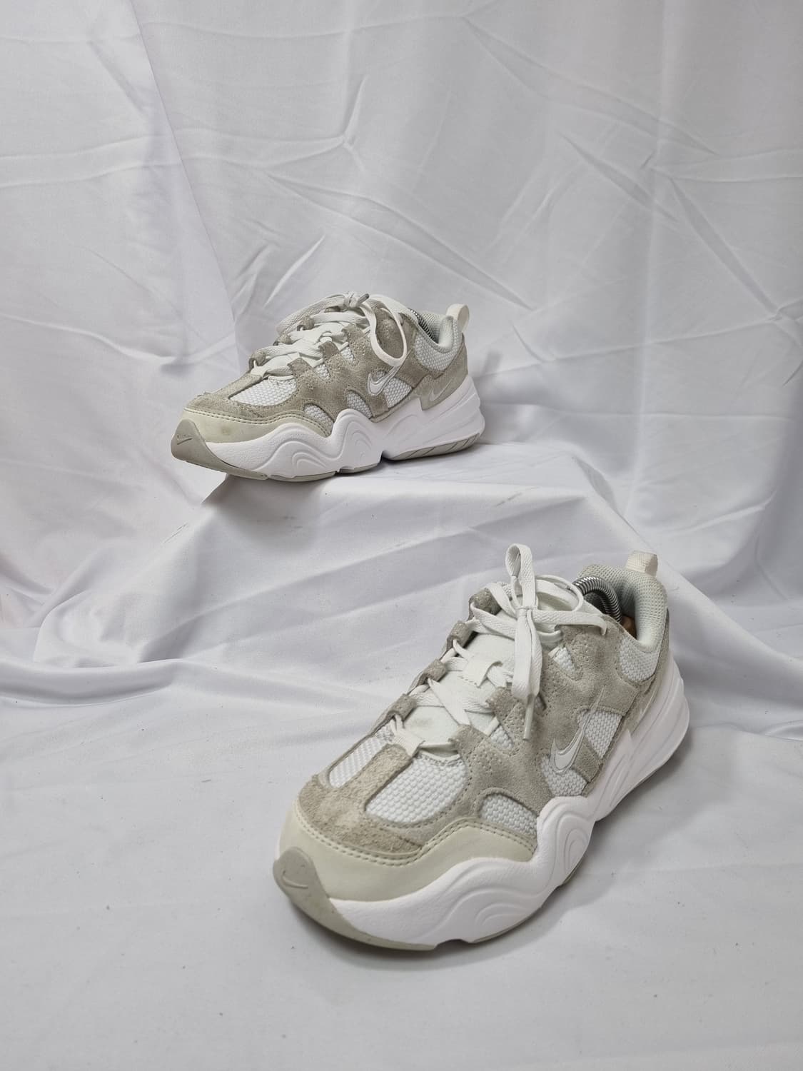 240 나이키 테크 헤라 스니커즈 상품이미지2