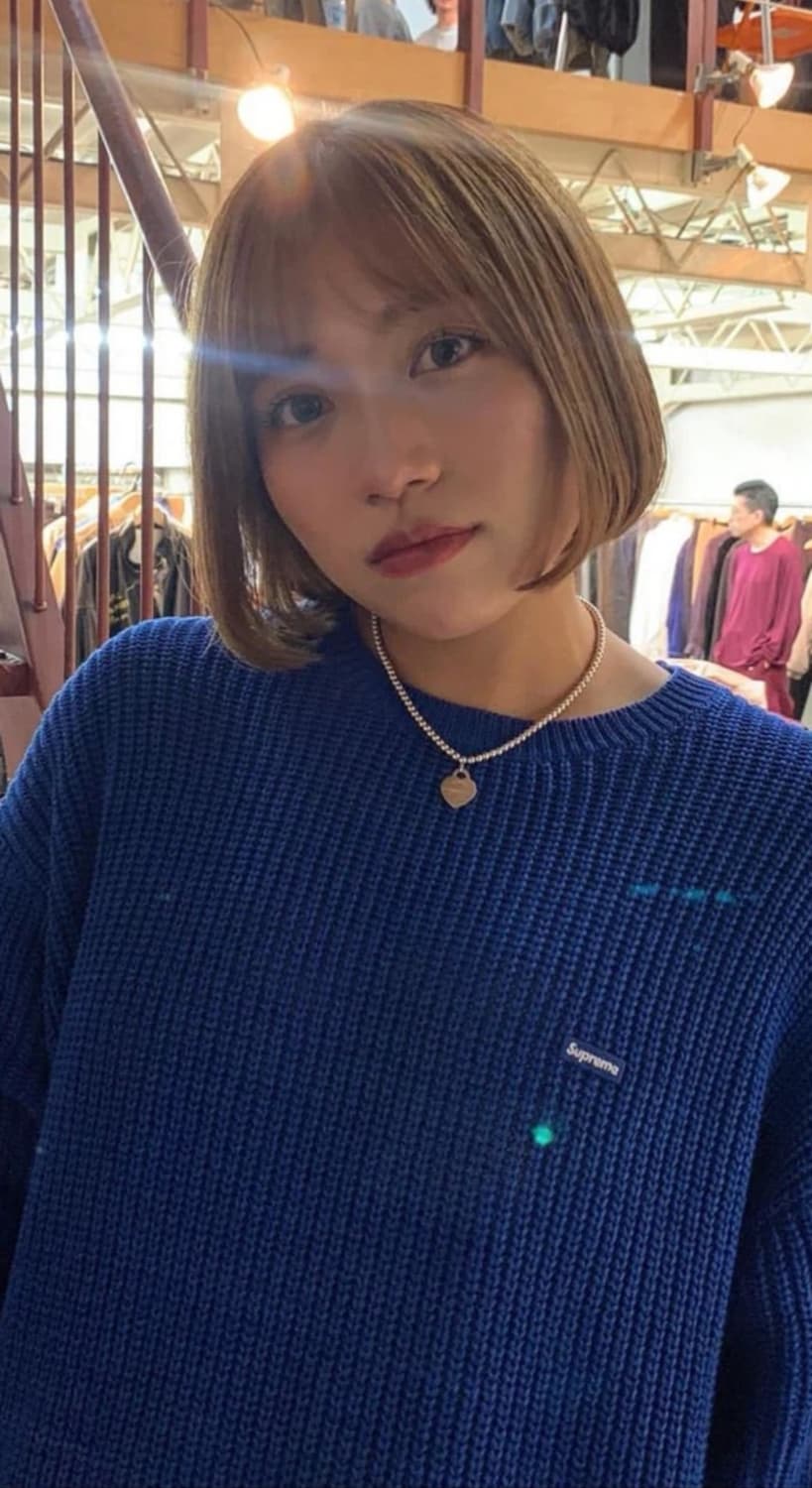 슈프림 스몰 박스 리브드 스웨터 로얄블루 색상입니다.  상품이미지2