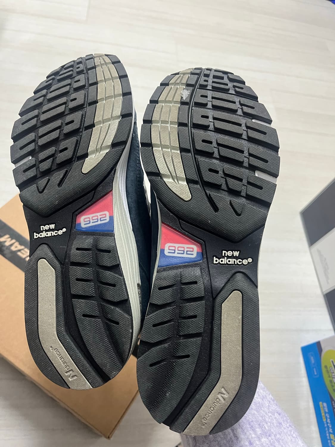 [270]뉴발란스992 네이비 상품이미지3