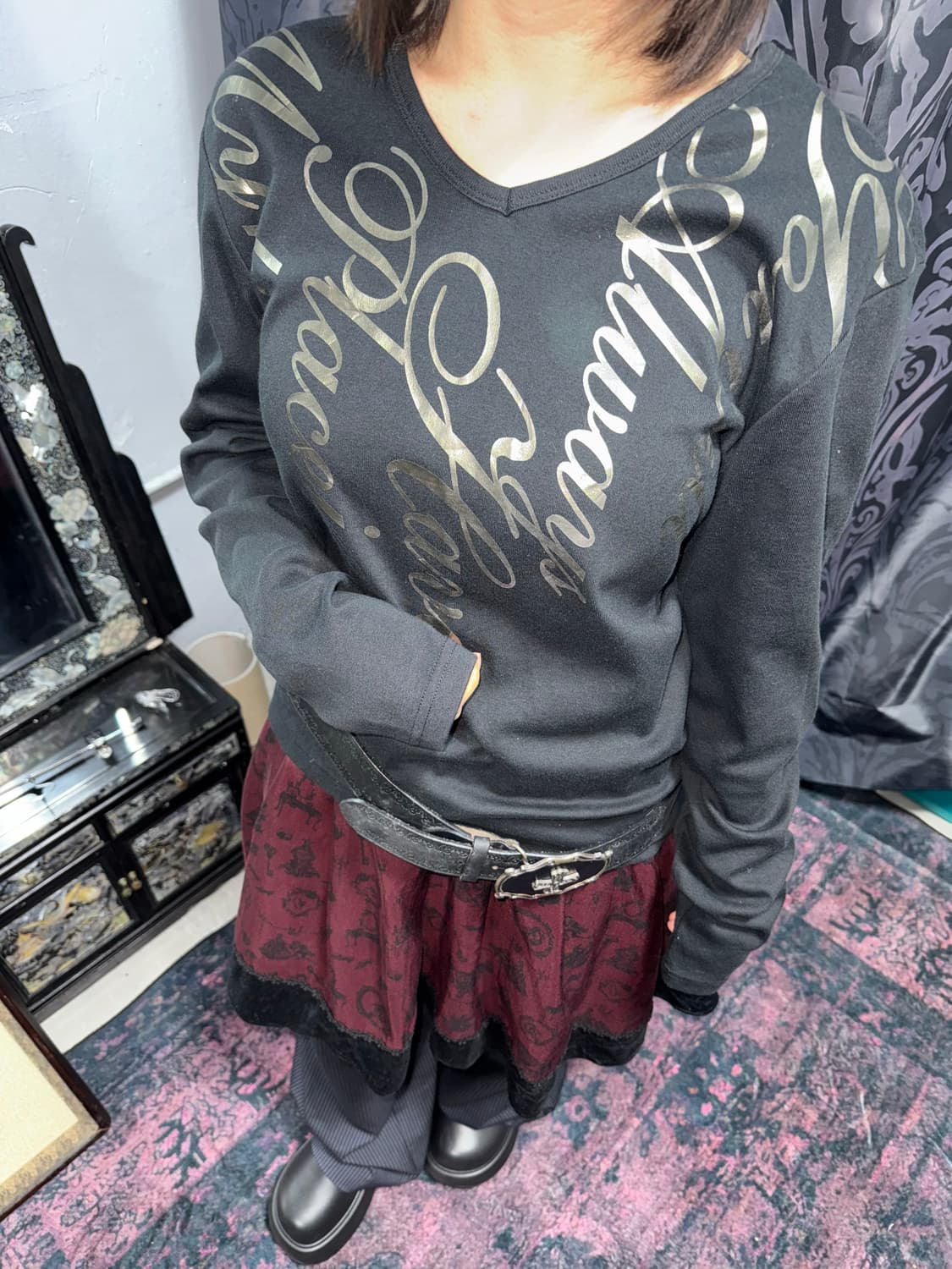 펑키 골드 레터 슬림 v넥 상품이미지2