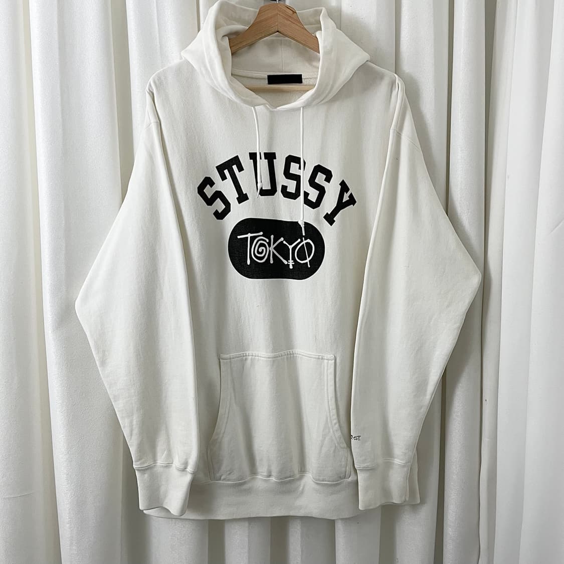 스투시 도쿄 화이트 빅로고 후드 상품이미지2