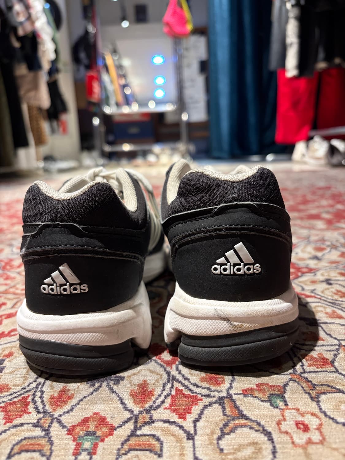 아디다스 이큅먼트 10 상품이미지2