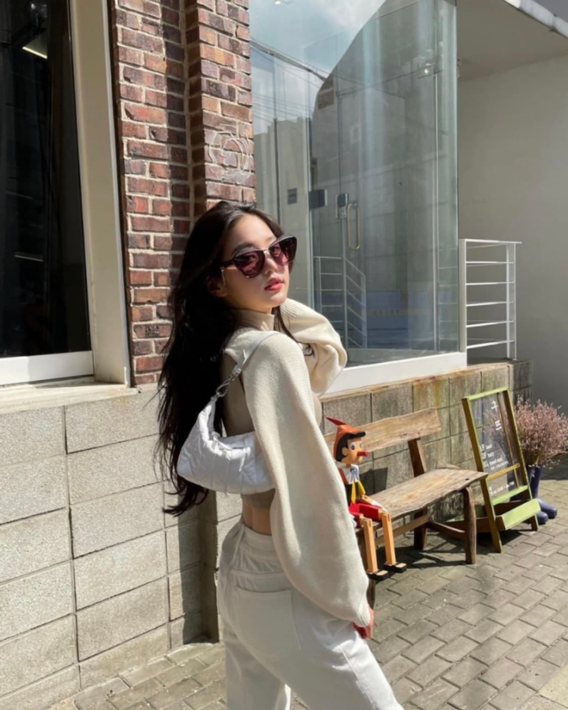 미우미우 스피릿 마테라쎄 시레 페이턴트 가죽 미니백 블랙 가방 상품이미지7