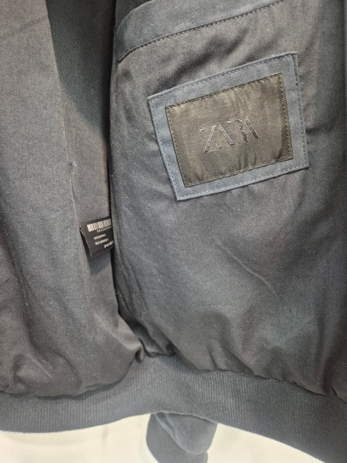 ZARA 네이비  블루종 스타일 자켓 XL
사이즈  상품이미지4