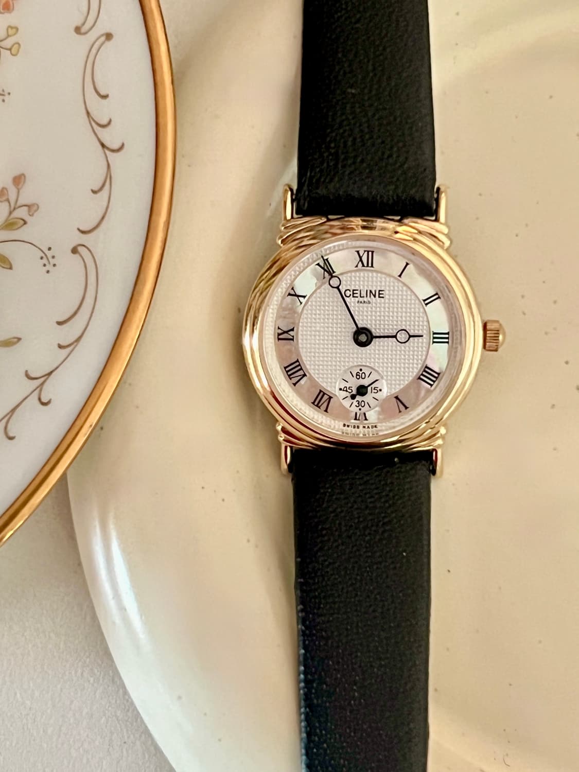 CELINE  셀린느 스몰세컨드 골드 라운드 시계  상품이미지3