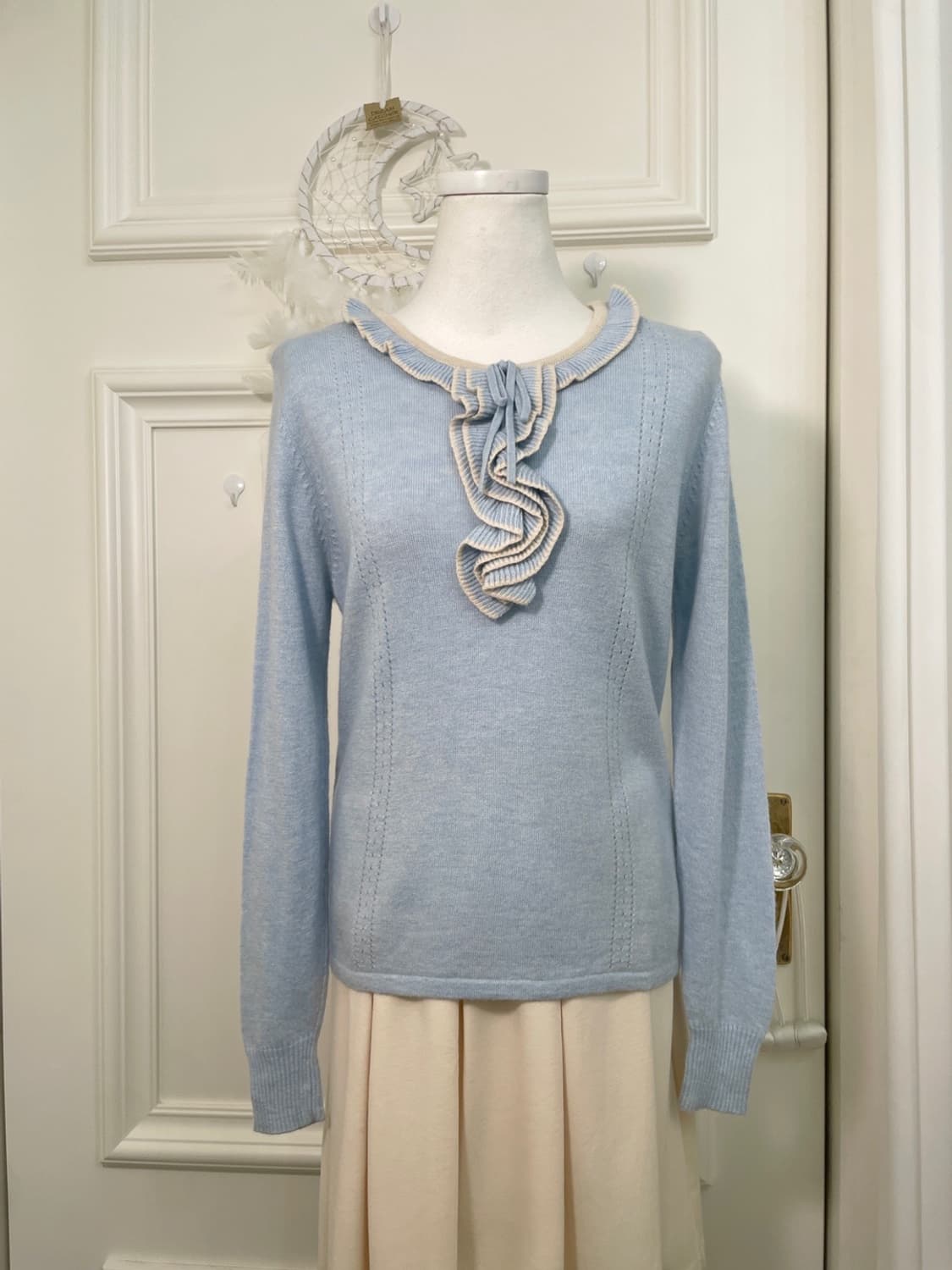 sky-blue melange ruffle ivory point knit 상품이미지1