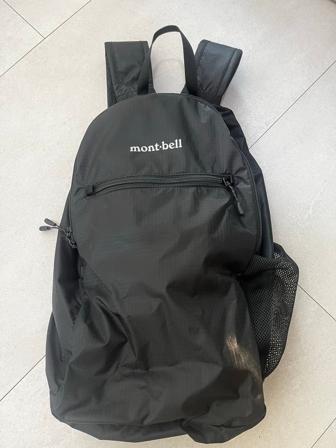 몽벨 포켓터블 라이트팩 13L 백팩 블랙 상품이미지3