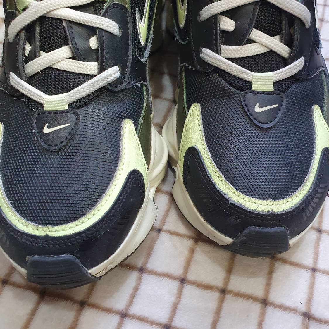 나이키 샥스 TL 노바 블랙 레몬 베놈 운동화 상품이미지4