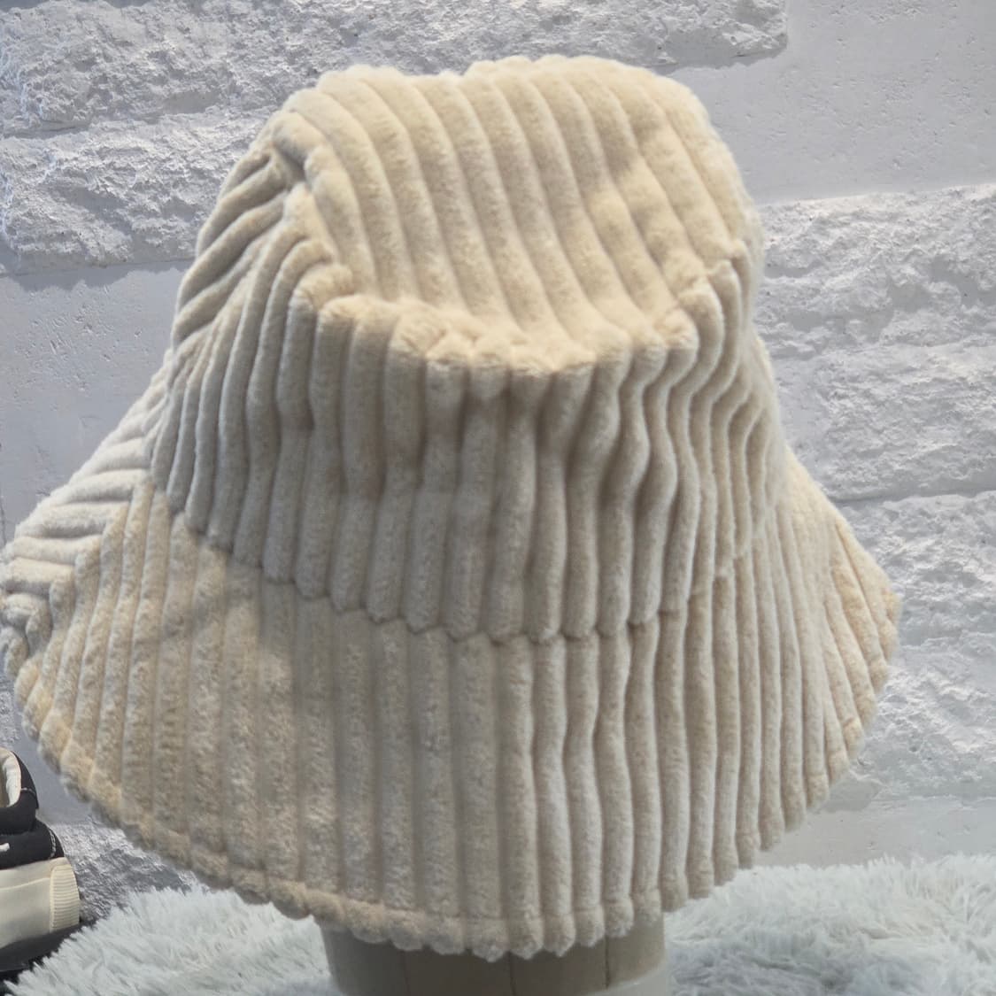 p9-1:자라(ZARA) 코듀로이 버킷햇 베이지 (58cm) 상품이미지1