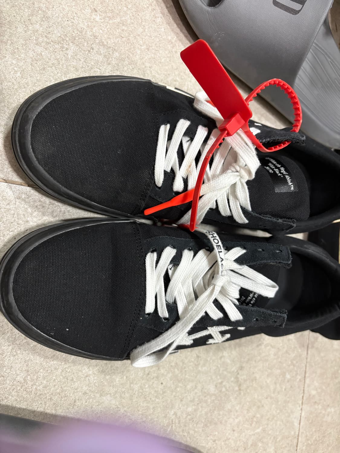 오프화이트 단화 2018 버전 상품이미지2