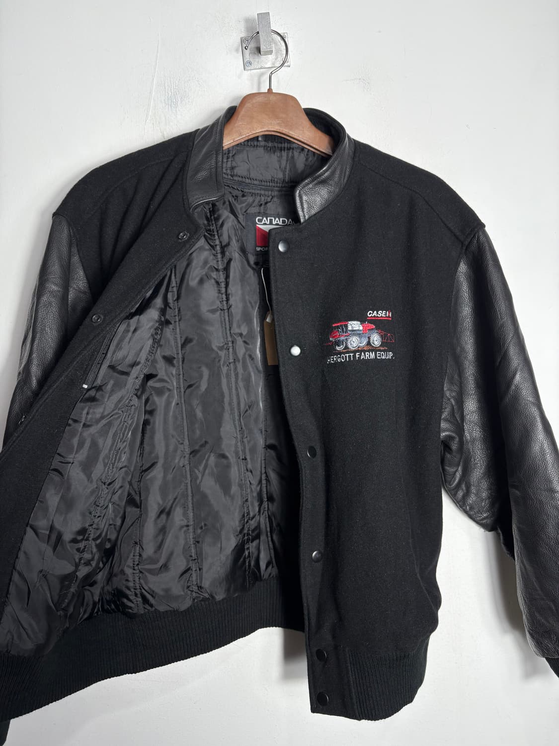 Canada sports wear 캐나다 스포츠웨어 울 바시티 자켓 상품이미지2