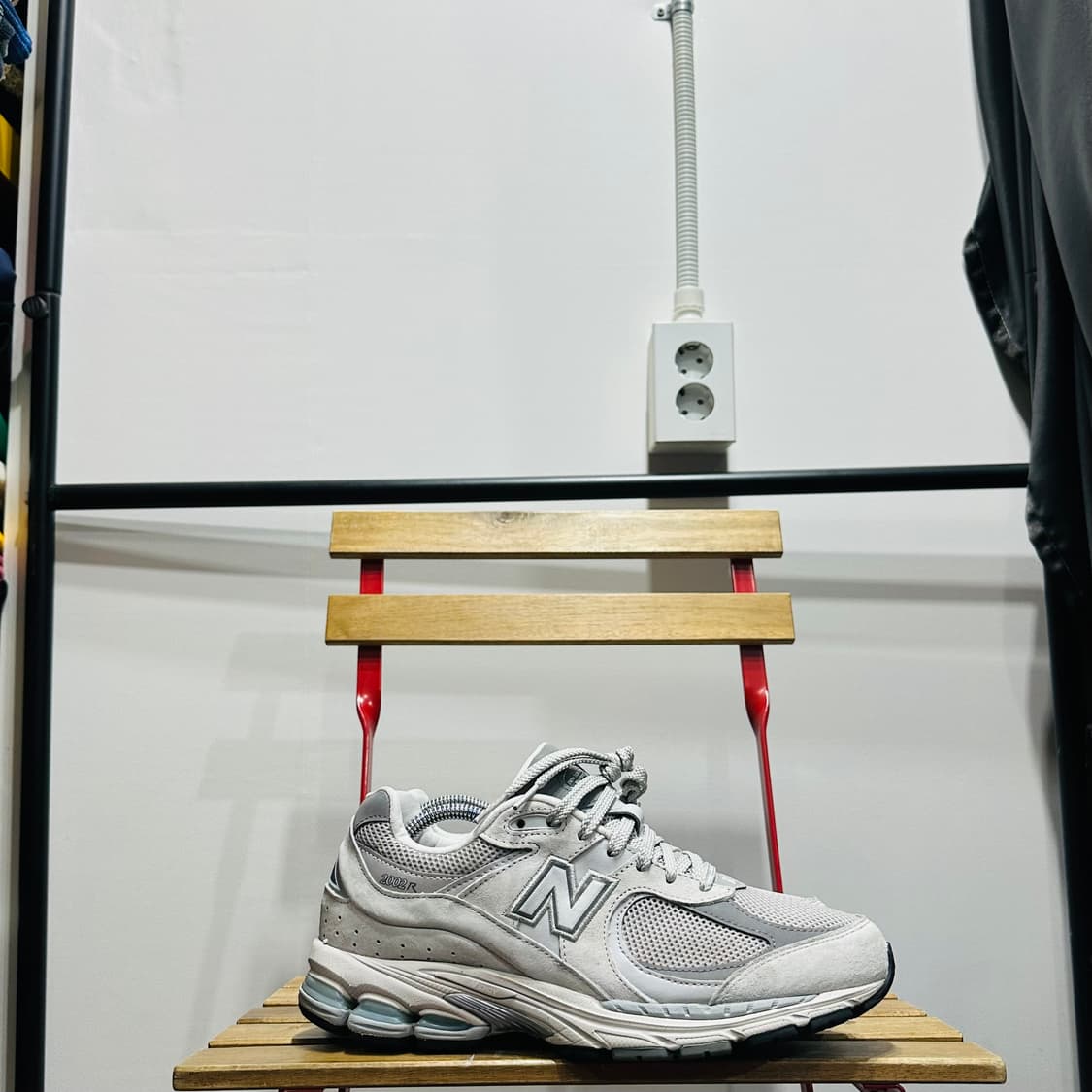 275) 뉴발란스 운동화 남성 남자 신발 2002R 그레이 상품이미지1