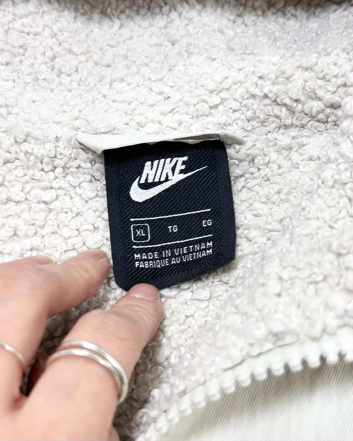 나이키 배색 뽀글이 자켓 상품이미지7