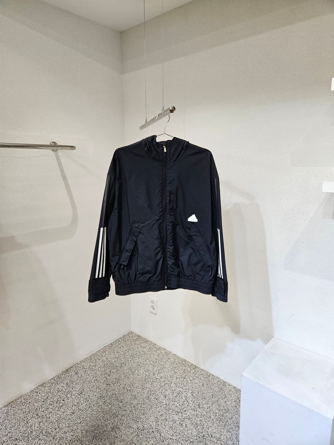 아디다스 후드 바람막이 자켓 상품이미지1