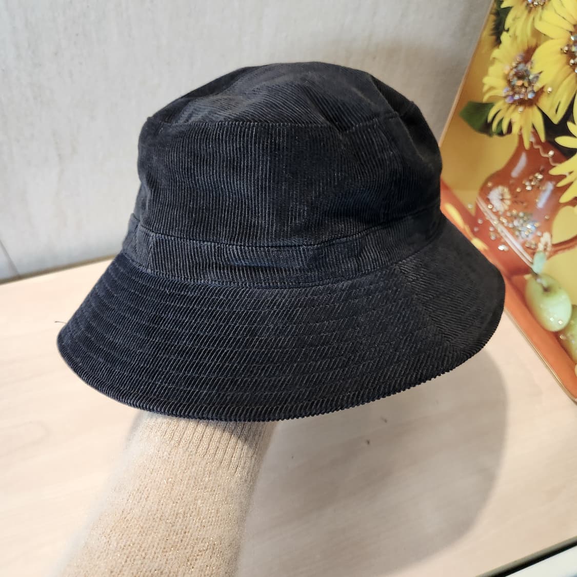 CARVEN 골덴 버킷햇 🎩 프렌치 감성 블랙 로고 버전
 상품이미지3