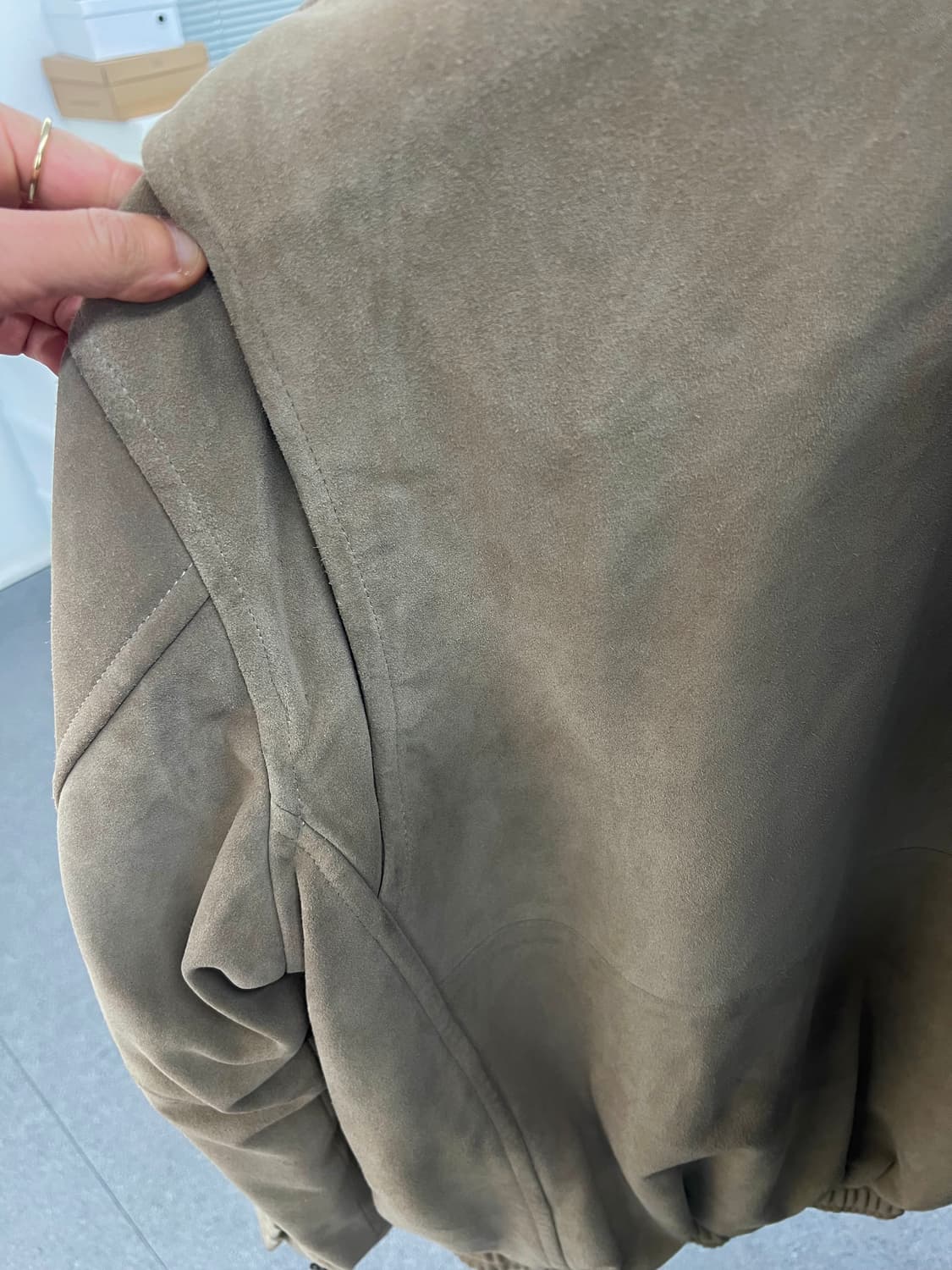 The Row Ronan Suede Jacket 상품이미지3