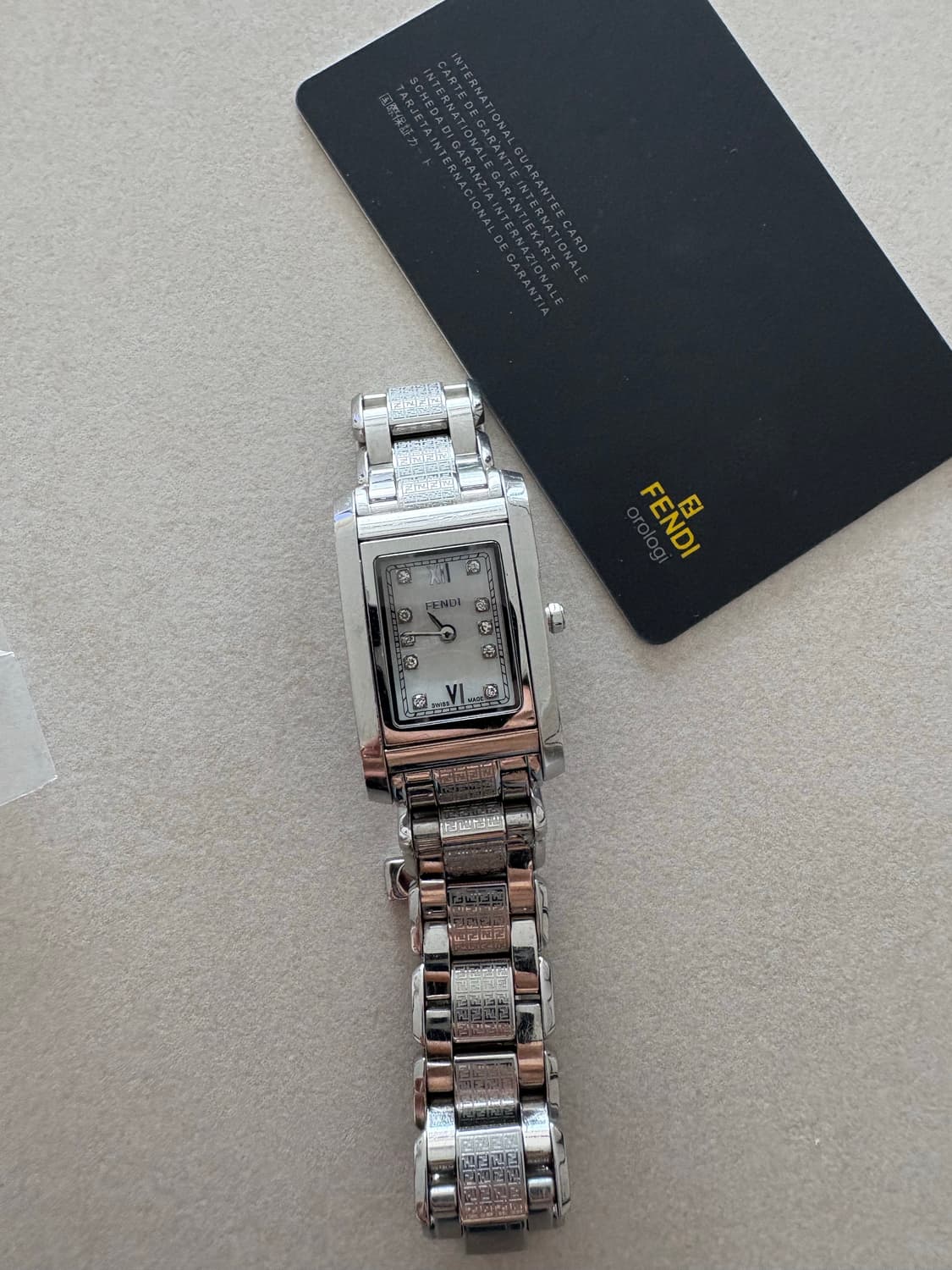 펜디 정품 여성 시계 (자개,다이아,스위스메이드) 상품이미지5